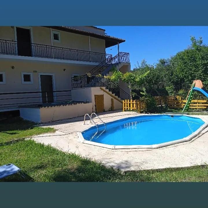 Georgina Family Apartments Месонґі Екстер'єр фото
